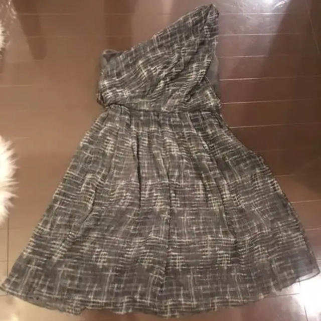 alice olivia ワンピース