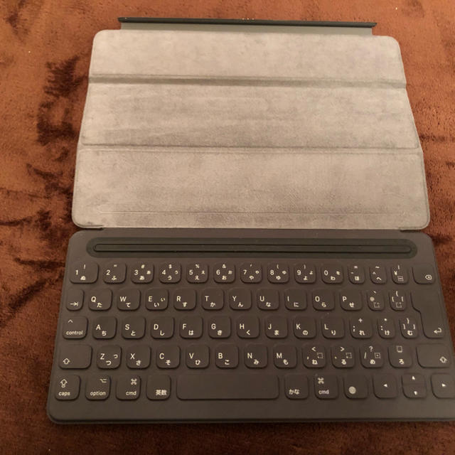 Apple(アップル)のApple 10.5 Smart Keyboard スマートキーボード 日本 スマホ/家電/カメラのPC/タブレット(その他)の商品写真