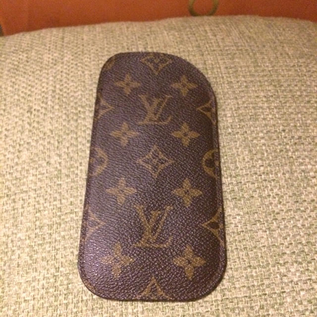 LOUIS VUITTON - 完全正規！ルイヴィトンケースの通販 by eco.knghtf's shop｜ルイヴィトンならラクマ