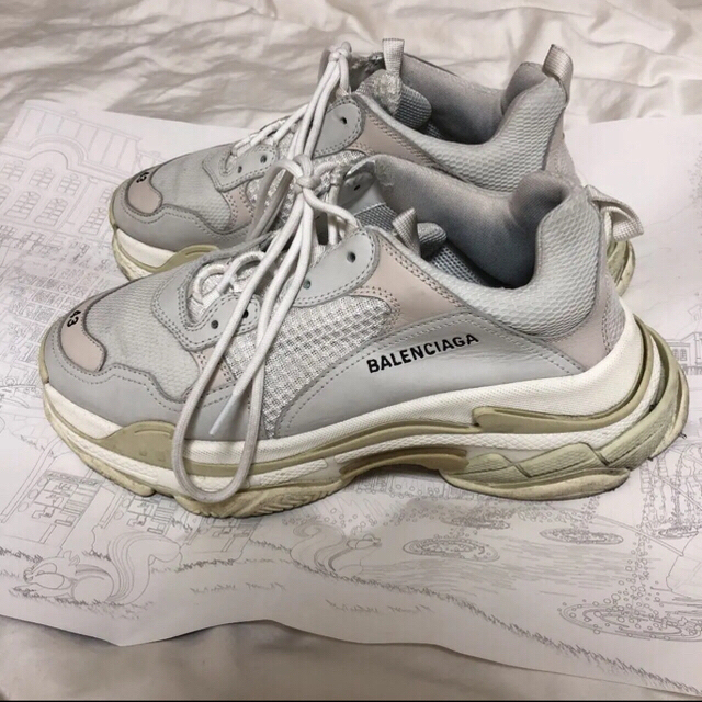 BALENCIAGA triple s 43