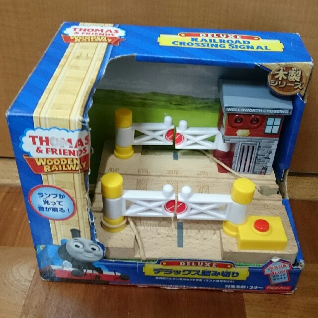 Fisher-Price(フィッシャープライス)の訳あり■きかんしゃトーマス 木製レールシリーズ デラックス踏み切り 

踏切 キッズ/ベビー/マタニティのおもちゃ(電車のおもちゃ/車)の商品写真