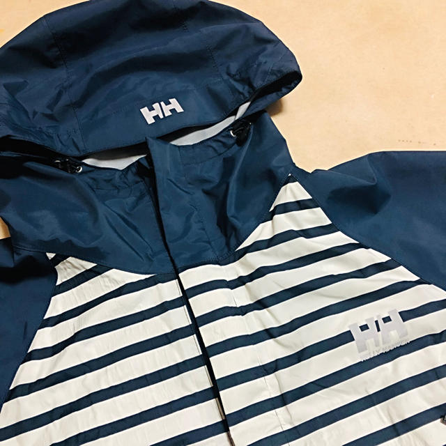 HELLY HANSEN(ヘリーハンセン)のヘリーハンセン マウンテンパーカー　Lサイズ メンズのジャケット/アウター(マウンテンパーカー)の商品写真