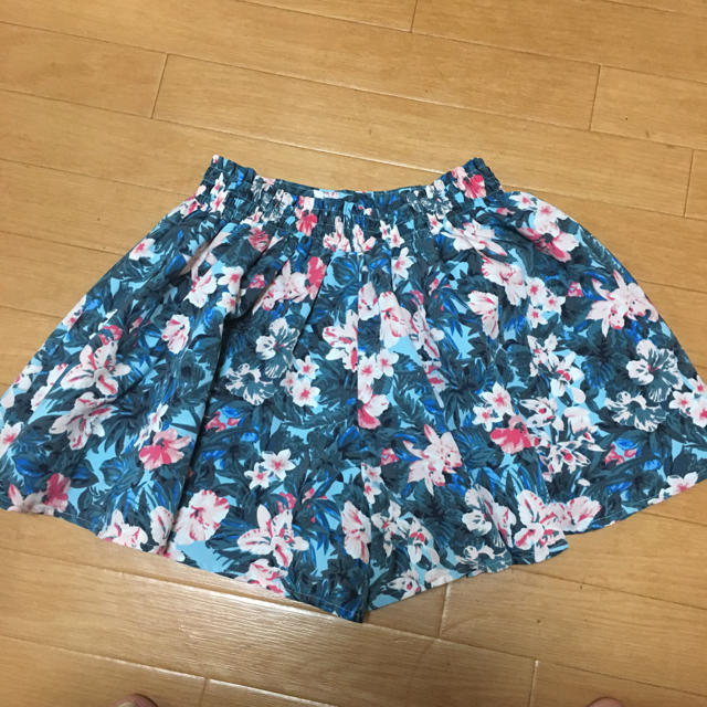 GU(ジーユー)の130cm♡キュロットスカート♡ キッズ/ベビー/マタニティのキッズ服女の子用(90cm~)(スカート)の商品写真