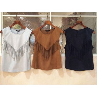 ダブルクローゼット(w closet)の一度着用☆w closet フェイクレザーフリンジベスト(ベスト/ジレ)