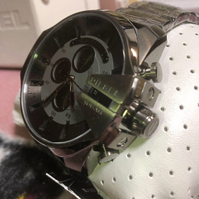 DIESEL(ディーゼル)のディーゼル 腕時計  DZ4282   新品未使用 メンズの時計(腕時計(アナログ))の商品写真