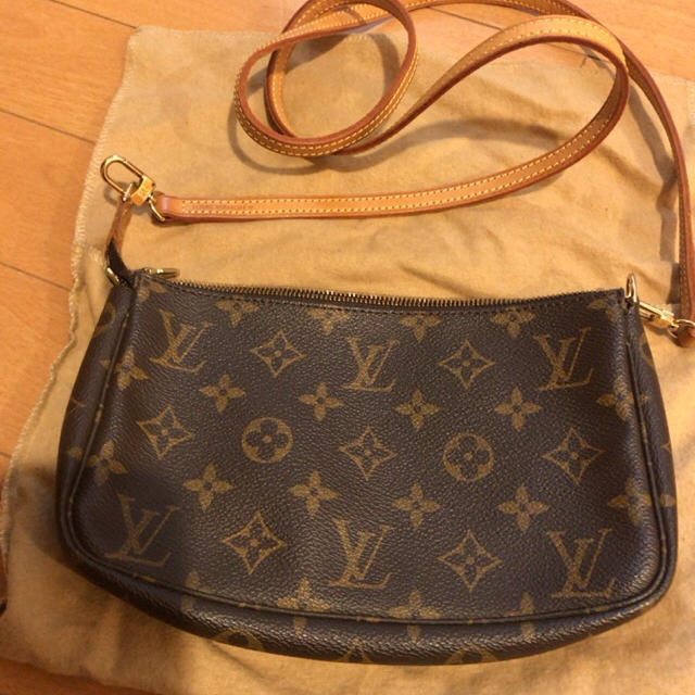 レディースLouis Vuitton　ショルダー　ポーチ