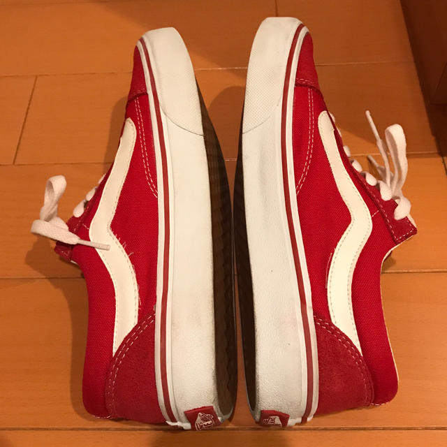 VANS(ヴァンズ)のVANS オールドスクール 赤色 レディースの靴/シューズ(スニーカー)の商品写真