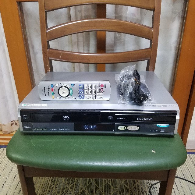 12年完動美品！パナソニックVHS/HDD/DVDレコーダDMR-XP21V