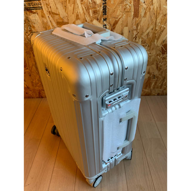 メルセデスベンツ オリジナル アルミ スーツケース の通販 by ボブキャットR's shop｜ラクマ