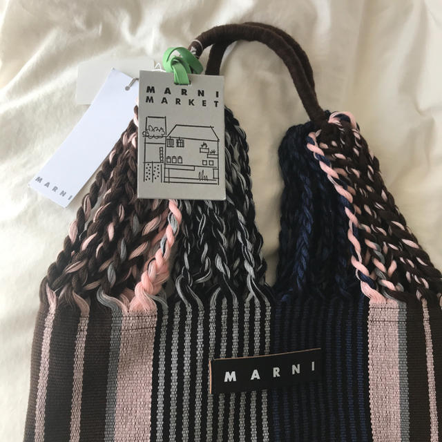 Marni(マルニ)の【新品】マルニ 限定 ハンモックバッグ レディースのバッグ(トートバッグ)の商品写真