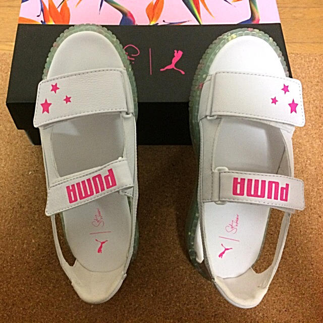 PUMA(プーマ)の新品 PUMA SOPHIA WEBSTER プーマ シューズ  サンダル レディースの靴/シューズ(サンダル)の商品写真