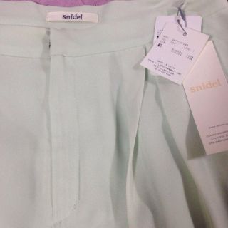 スナイデル(SNIDEL)のセンタープレスパンツ♡(クロップドパンツ)