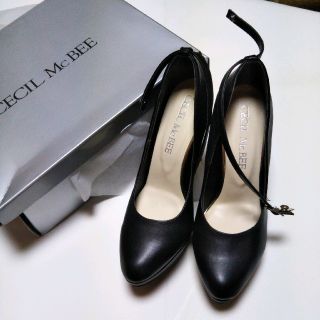 セシルマクビー(CECIL McBEE)のCECIL McBEE　アンクルストラップシューズ　新品　黒24.·5(ハイヒール/パンプス)