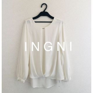 イング(INGNI)の2019最新★ I N G N Iピン付トロミ裾タックブラウス (シャツ/ブラウス(長袖/七分))