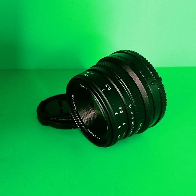 ブラック25mm F1.8 単焦点レンズ！サードパーティFUJIFILM対応！カメラ