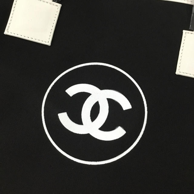 CHANEL(シャネル)のCHANEL ノベルティ トートバッグ エンタメ/ホビーのコレクション(ノベルティグッズ)の商品写真