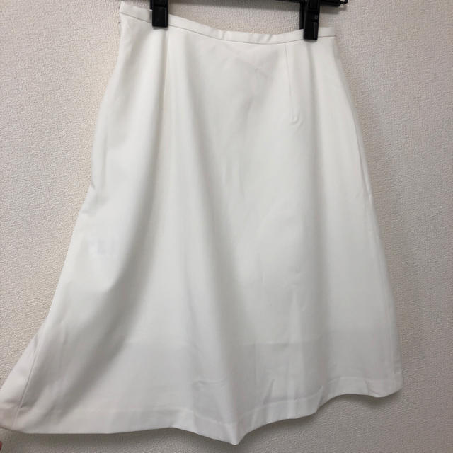 And Couture(アンドクチュール)のアンドクチュールの白スカート レディースのスカート(ひざ丈スカート)の商品写真