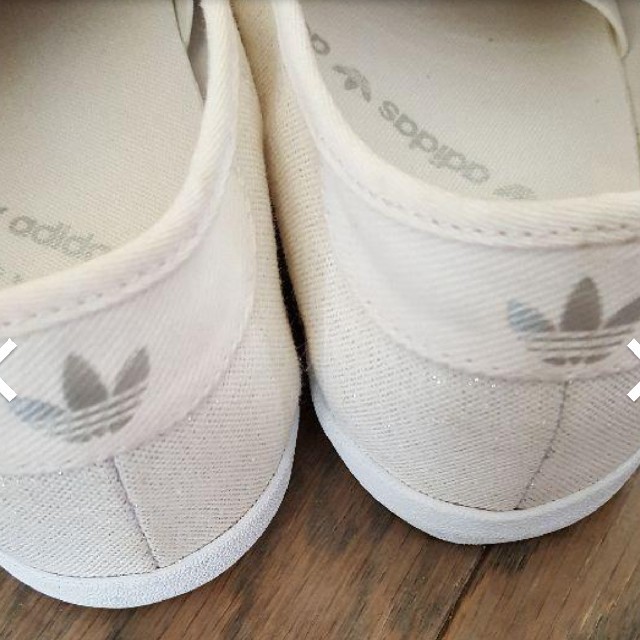 adidas(アディダス)のアディダス　スニーカー　RELACE LOW レディースの靴/シューズ(スニーカー)の商品写真