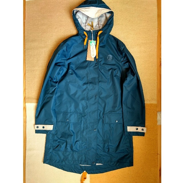 marimekko(マリメッコ)の日本未入荷ドイツFinsideレインコート北欧 レディースのジャケット/アウター(ナイロンジャケット)の商品写真