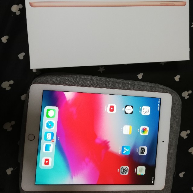 iPad(アイパッド)のipad 第6世代(2018)　32GB スマホ/家電/カメラのPC/タブレット(タブレット)の商品写真