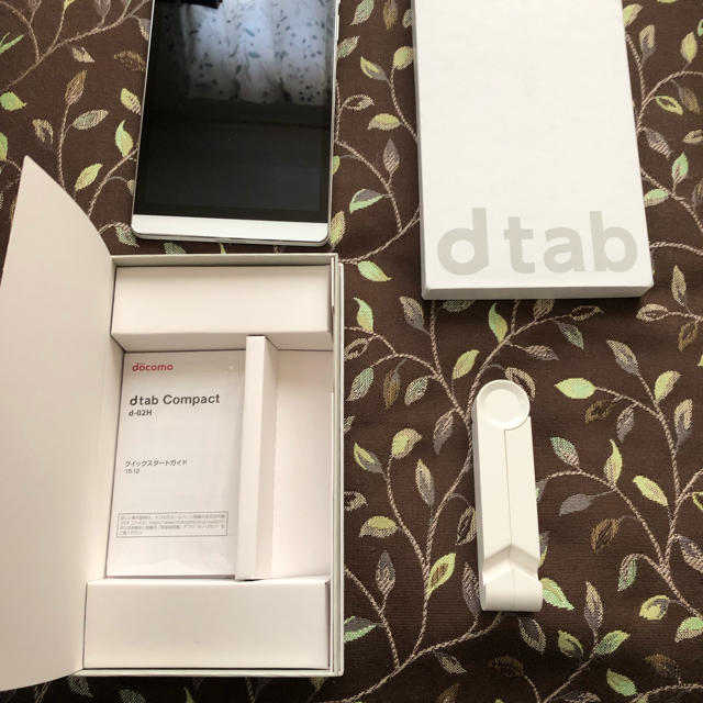 自立スタンド定価docomo dtab Compact d-02H