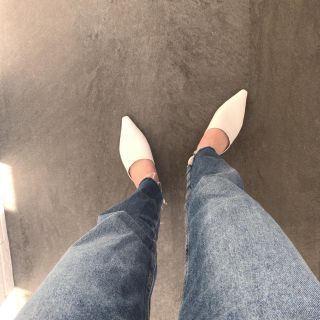 ザラ(ZARA)のwhite  sandal(サンダル)