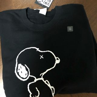 スヌーピー(SNOOPY)のUNIQLO×KAWSスヌーピー トレーナー サイズm 新品未使用 送料込み (Tシャツ/カットソー(半袖/袖なし))