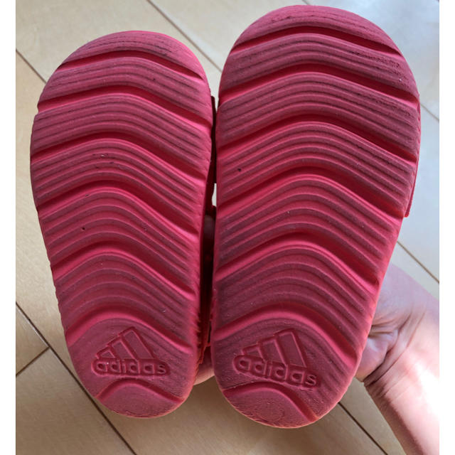 adidas(アディダス)のサマーサンダル キッズ/ベビー/マタニティのベビー靴/シューズ(~14cm)(サンダル)の商品写真