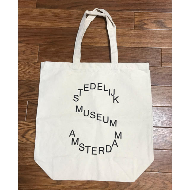 YAECA(ヤエカ)のアムステルダム STEDELIJK MUSEUM  市立美術館 トートバッグ レディースのバッグ(トートバッグ)の商品写真