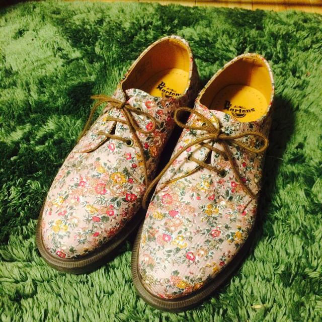 Dr.Martens(ドクターマーチン)のDr.martens♡花柄シューズ レディースの靴/シューズ(ブーツ)の商品写真