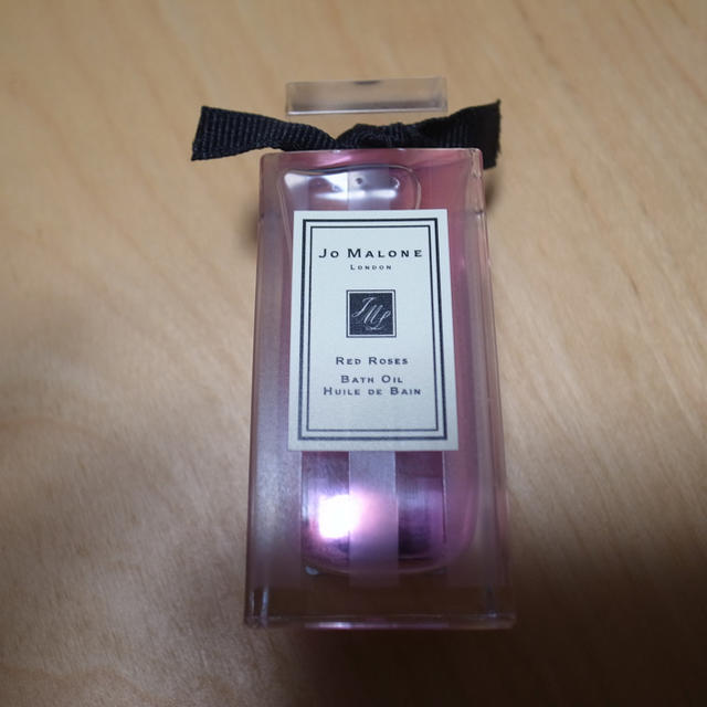 Jo Malone(ジョーマローン)のジョーマローン ロンドン レッドローズ バスオイル 30ml コスメ/美容のボディケア(入浴剤/バスソルト)の商品写真