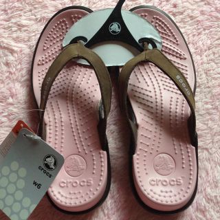 クロックス(crocs)の新品未使用~クロックスサンダル(サンダル)