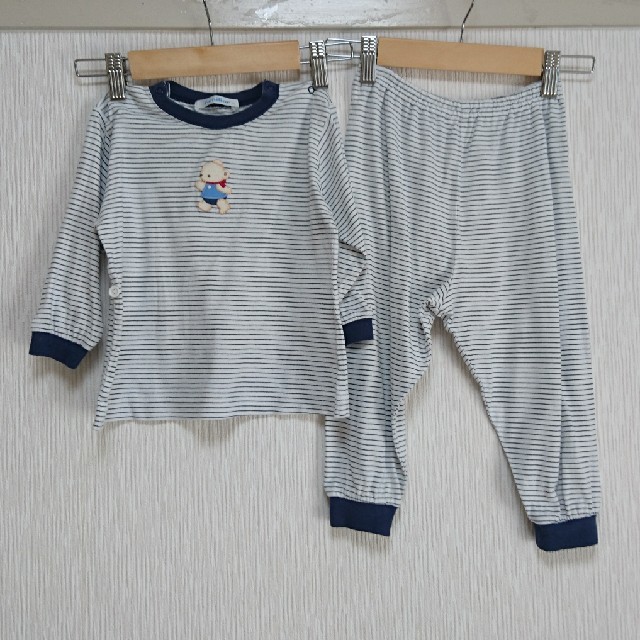 familiar(ファミリア)の90☆ファミリア  パジャマ キッズ/ベビー/マタニティのキッズ服男の子用(90cm~)(パジャマ)の商品写真