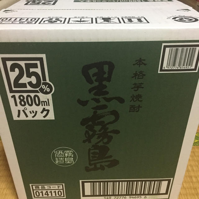 黒霧島1800パック 12本(2ケース) 食品/飲料/酒の酒(焼酎)の商品写真