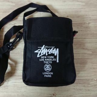 ステューシー(STUSSY)の【新品未使用】ステューシー ショルダーバッグ レディース メンズ 兼用(ショルダーバッグ)