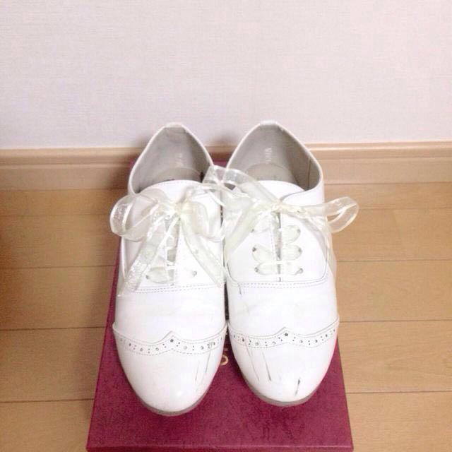ホワイト オックスフォードシューズ レディースの靴/シューズ(ローファー/革靴)の商品写真