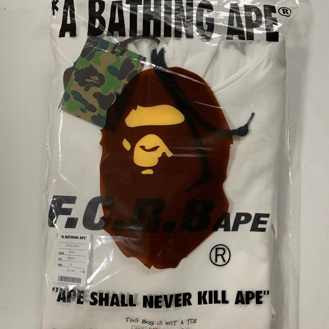 A BATHING APE(アベイシングエイプ)のape bape x FCRB team hoodie XL 白 メンズのトップス(パーカー)の商品写真