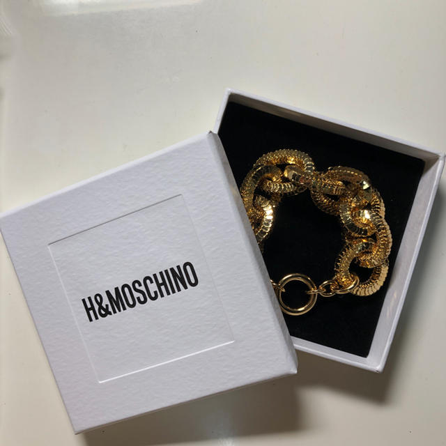 MOSCHINO(モスキーノ)の本日限り！H&M MOSCHINO コラボ  ブレスレット レディースのアクセサリー(ブレスレット/バングル)の商品写真