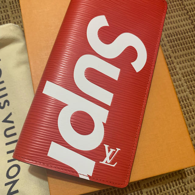 Supreme(シュプリーム)のKYKLv様専用 supreme × LOUIS VUITTON 長財布 メンズのファッション小物(長財布)の商品写真