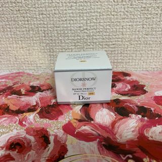 ディオール(Dior)のディオール スノー ブルームパーフェクト クッション(ファンデーション)