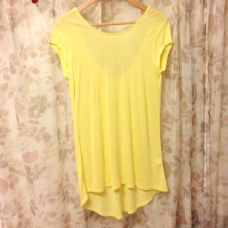 ザラ(ZARA)の新品✩ZARA イエローTシャツ✩(Tシャツ(半袖/袖なし))