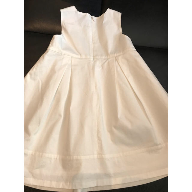 BURBERRY(バーバリー)のバーバリー 白 ワンピース キッズ/ベビー/マタニティのキッズ服女の子用(90cm~)(ワンピース)の商品写真