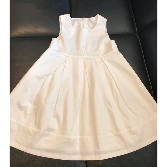 BURBERRY(バーバリー)のバーバリー 白 ワンピース キッズ/ベビー/マタニティのキッズ服女の子用(90cm~)(ワンピース)の商品写真