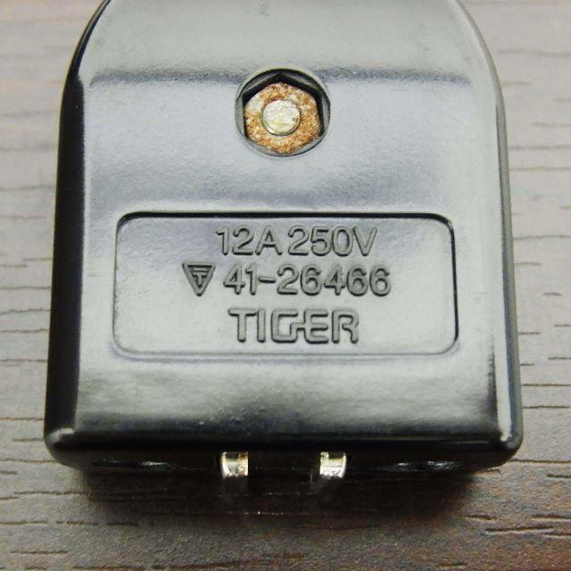 TIGER(タイガー)の動作品 タイガー 電気ポット用電源コード 12A 250V/1.3m/TIGER スマホ/家電/カメラの生活家電(電気ポット)の商品写真