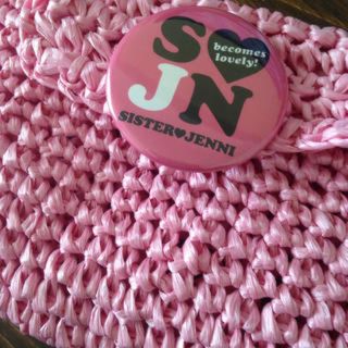 ジェニィ(JENNI)の新品SISTERJENNIジェニー缶バッチピンクハンドメイドマルチポーチかぎ編み(その他)