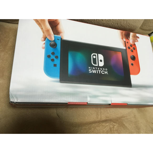 新品未使用！  Nintendo Switch ネオンブルー/ネオンレッド 2