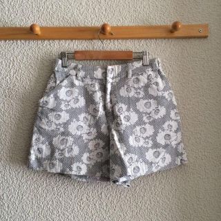 マジェスティックレゴン(MAJESTIC LEGON)のマジェ＊花柄ショーパン(ショートパンツ)