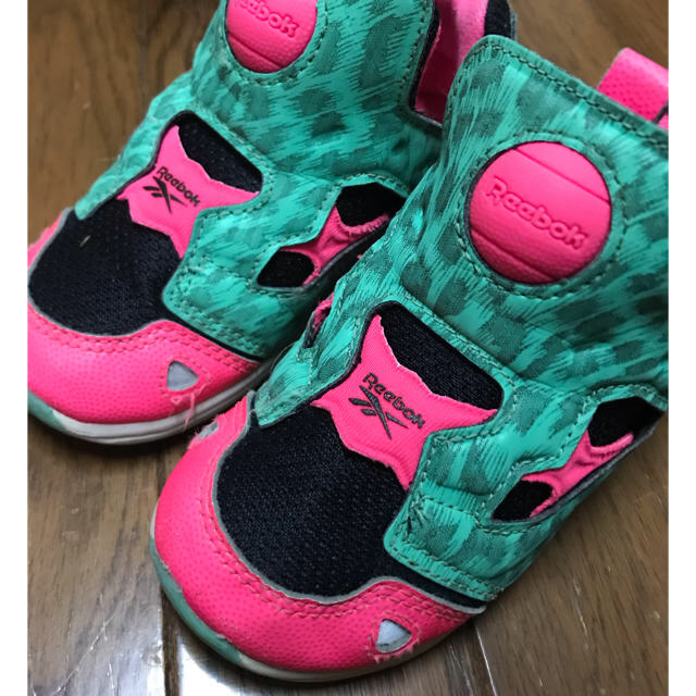 Reebok(リーボック)のリーボックキッズ キッズ/ベビー/マタニティのキッズ靴/シューズ(15cm~)(スニーカー)の商品写真