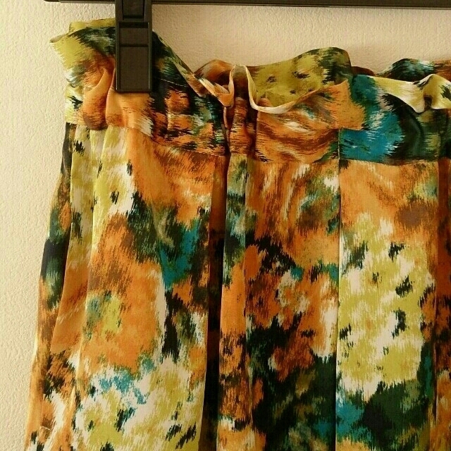 Jewel Changes(ジュエルチェンジズ)の花柄スカート レディースのスカート(ひざ丈スカート)の商品写真
