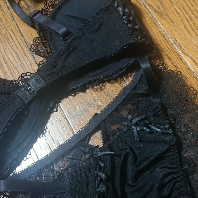 Ravijour(ラヴィジュール)のブラジャー&ショーツセット☆D65☆リップサービス レディースの下着/アンダーウェア(ブラ&ショーツセット)の商品写真